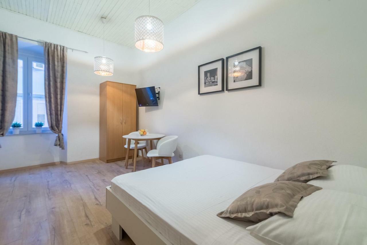 Studios & Apartments Porto 자다르 외부 사진